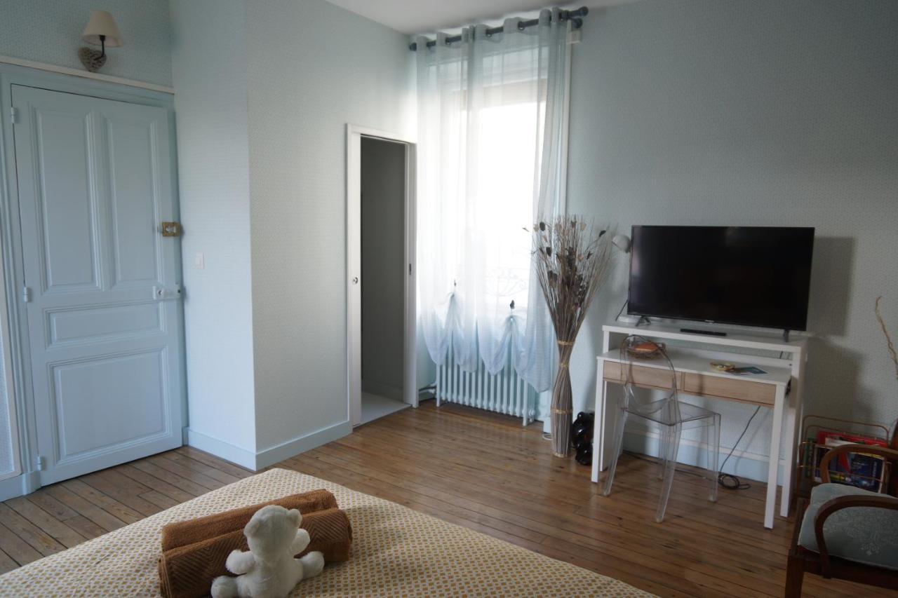 Apartament 72M² Avec Terrasse Dans Demeure Angevine De 2 Etages Angers Zewnętrze zdjęcie